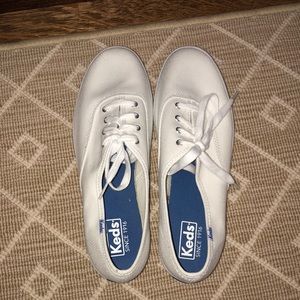 White Keds